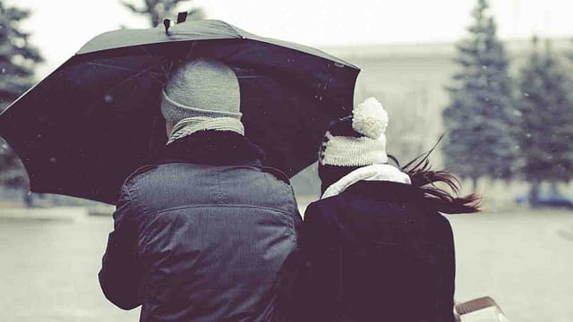 Par ispod kišobrana